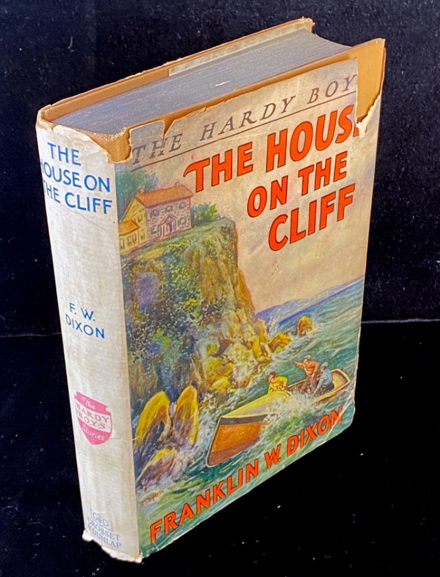 This image has an empty alt attribute; its file name is hardy-2-cliff-a.jpg